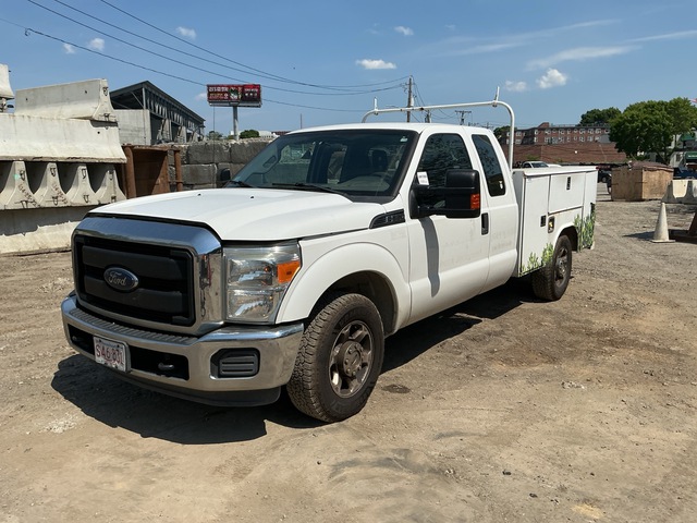 2016 Ford F-250 XL 4x2 Extended Cab Utility Truck