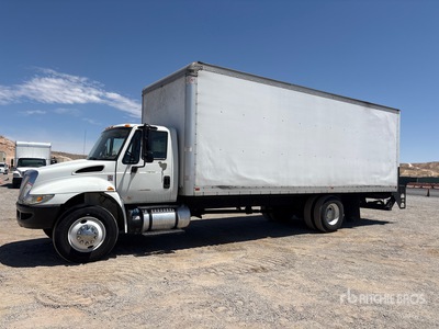 2018 International 4300 4x2 Gesloten vrachtwagen