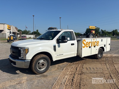 2018 Ford F-350 XL 4x2 Utility Truck