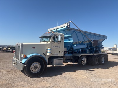 Dahms on 1995 Peterbilt 357 8x4 Camion épandeur de pierres