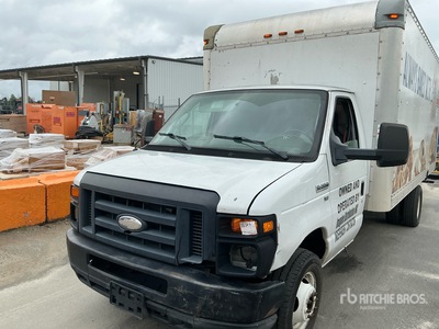 2014 Ford E-350 Van Truck
