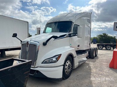 2022 Kenworth T680 6x4 T/A Sleeper Truck Tractor
