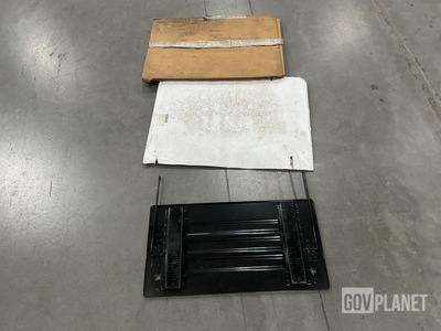 (8) Mercedes-Benz A 435 540 01 82 Battery Box Covers