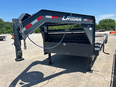 2025 Lamar H8024037 40 ft Tri/A Gooseneck Equipment Trailer