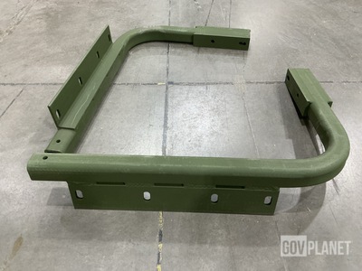 (5) Oshkosh 1757680 W Fender Braces