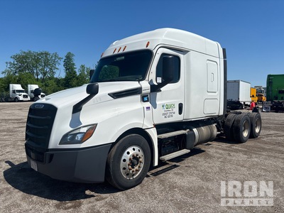 2019 Freightliner Cascadia 6x4 T/A Sleeper Truck Tractor