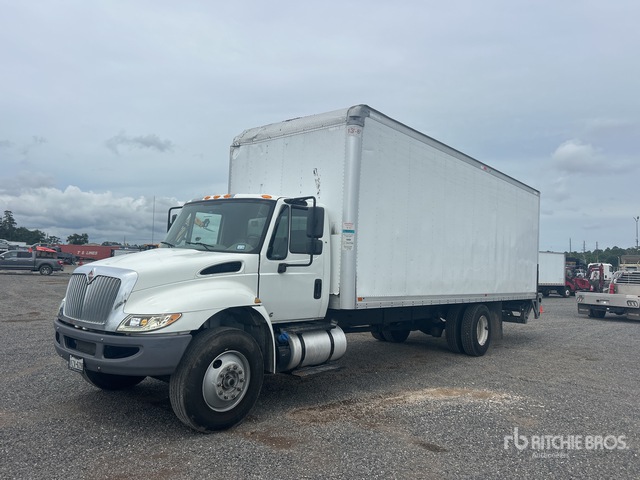 2019 International 4300 4x2 Van Truck