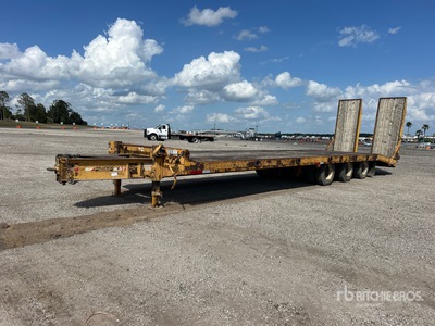 2006 Rolls Rite 34 ft Tri/A Equipment Trailer