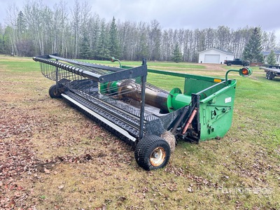 1994 John Deere 914 14 ft Combine Header