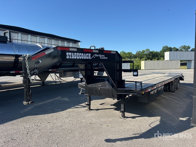 2026 Stagecoach 25+5 GN DT16 30 ft T/A Gooseneck Equipment Trailer