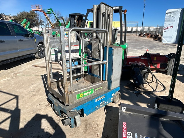 2017 Genie GR-20 Vertical Mast Lift 2017 Genie GR-20 Vertical Mast Lift