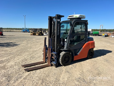 Toyota 8FG40U 7350 lb Forklift
