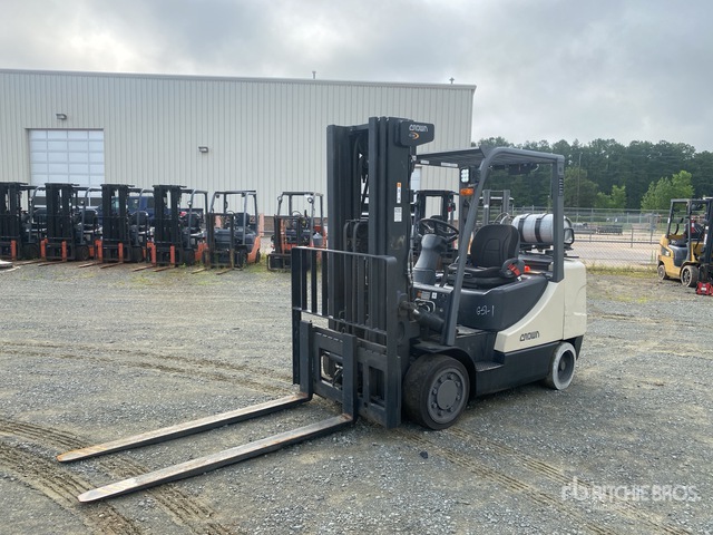2019 Crown CGC40S 6900 lb Cushion Tire Forklift