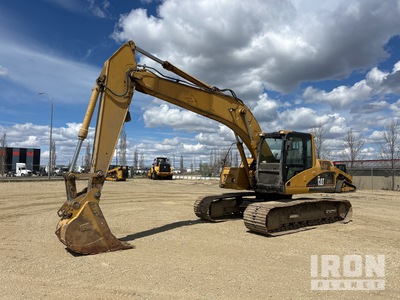 2005 Cat 320C LRR Tracked Excavator
