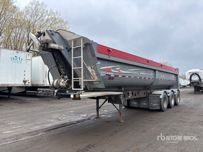 2015 Cancade 33AR400 28 ft Tri/A Rollback End Dump Trailer