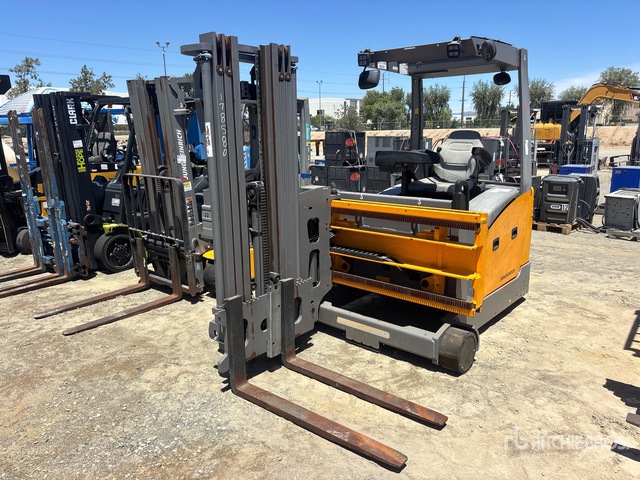 2018 Jungheinrich EFX413 2750 lb Electric Forklift