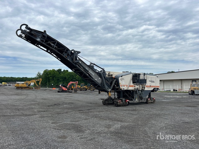 トラック荷台 八幡に2台あり W210 D430 H220/W245 D660 H280 2015 Wirtgen W210i Tracked Cold Planer | Ritchie Bros. Auctioneers