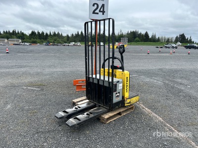 2014 Hyster B60ZAC 6000 lb Electric Vérins de châssis