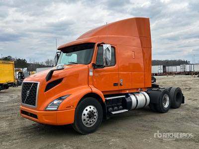 2019 Volvo VNR430 6x4 تراكتور شاحنة كابينة النوم (ثنائية المحور)