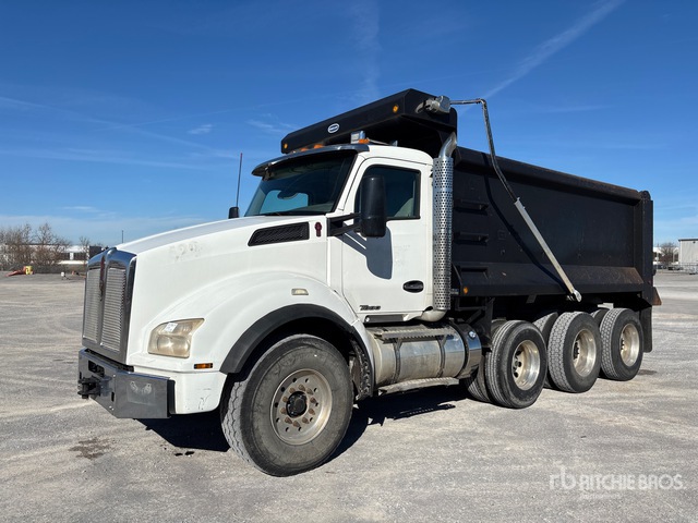 2016 Kenworth T880 8x4 Tri/A Dump Truck