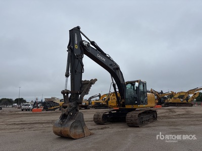 2022 John Deere 210GLC Escavatore cingolato