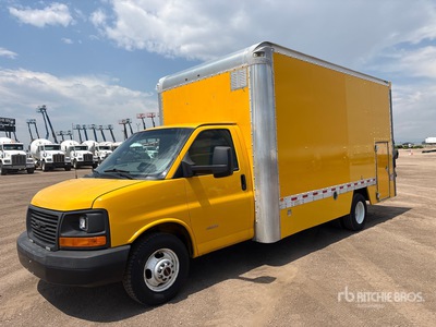 2017 GMC Savana G4500 4x2 Moving Van Truck