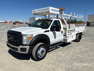 2016 Ford F-550 XL 4x2 Flatbed Truck