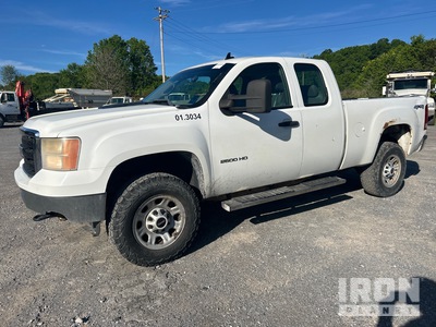 2012 GMC 2500HD 4x4 Extended Cab Pickup