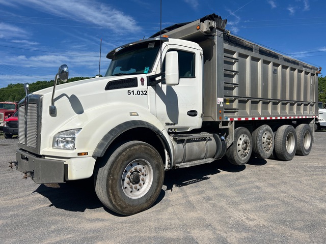 2017 Kenworth T880 10x4 Quad/A Dump Truck 2017 Kenworth T880 10x4 Quad/A Dump Truck