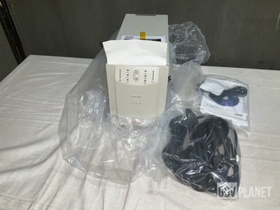 (6) APC Smart-UPS 700 Uninterruptible Power Supplies