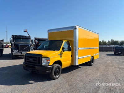 2018 Ford E450 4x2 16 ft Camion fourgon