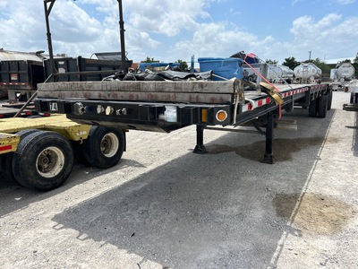 2013 Fontaine HCVSF12WSA 48 ft T/A Spread Axle Flatbed Trailer