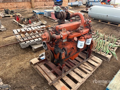 Allis Chalmers 2900 Engine