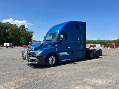 2019 Freightliner Cascadia 126 6x4 T/A Sleeper Truck Tractor