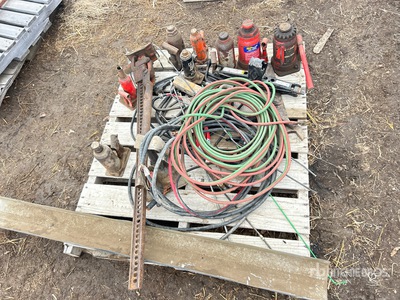 Quantity of (10) Hydraulic & High Lift ジャッキ