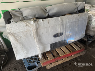 Ford F-250 Tailgate & Rear Bumper