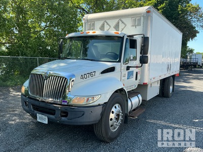 2007 International 4200 4x2 Autocarro furgonato
