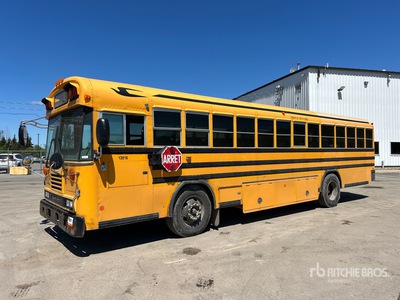 2013 BlueBird TC3000 4x2 72-Seat School Autobus