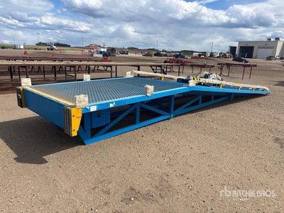 33 ft x 7 ft 3 in Container Ramp