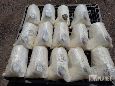 13- HMMWV Radiator Overflow Tanks (Imported) 13 Overflow Radiator Tanks Parti di ricambio per Humvee