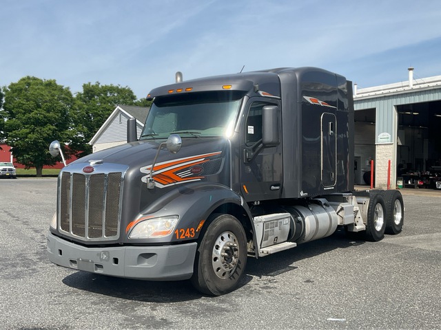 2018 Peterbilt 579 6x4 T/A Sleeper Truck Tractor