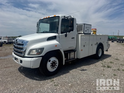 2016 Hino 338 4x2 Service Truck