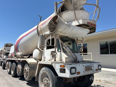 2005 Oshkosh S Series Mixer Truck