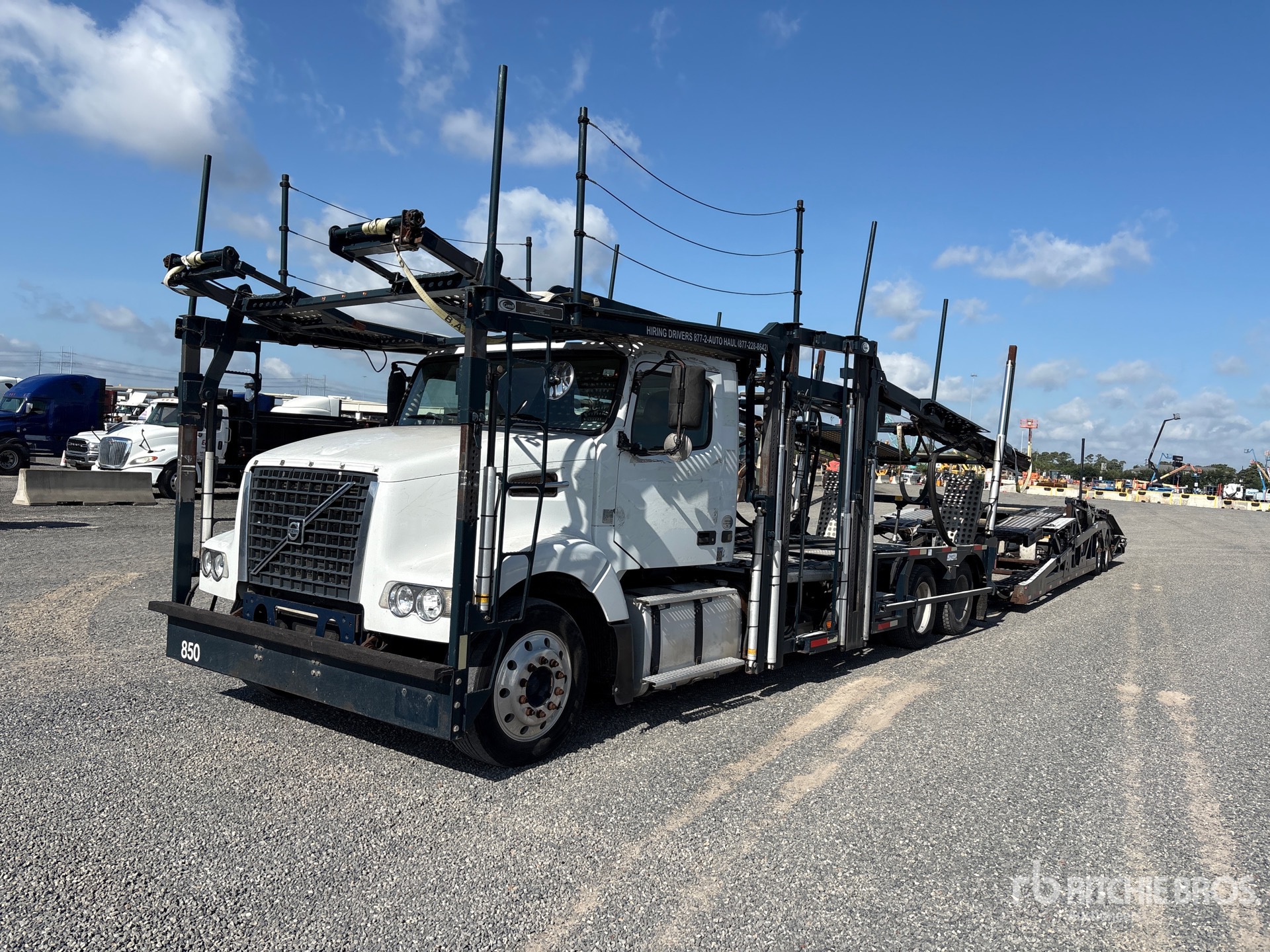 2015 Volvo VAH 6x4 Car Carrier Truck