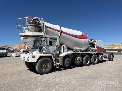 2005 Oshkosh S Series 14x6 Front Discharge Mixer Truck