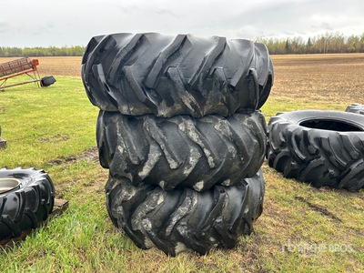 Quantity of (3) Goodyear 24.5-32 を見 Tires