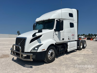 2020 Volvo VNL760 6x4 Ciągnik siodłowy T/A z kabiną sypialną