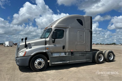 2018 Freightliner Cascadia 125 6x4 T/A Sleeper Truck Tractor