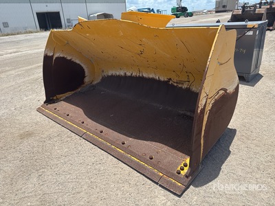 John Deere 120 in 4.75 cyd General Purpose Wheel Loader Bucket - Fits John Deere 644P, 724P