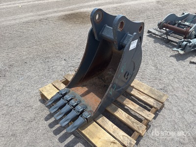 C & P 18 in Digging Backhoe Rear Bucket - Fits John Deere 310SL/410L
